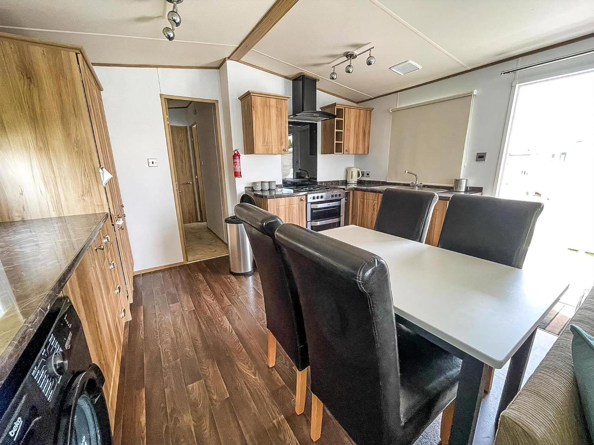 Beautiful Caravan With Decking At Carlton Meres Holiday Park, Suffolk Ref 60022M Saxmundham Zewnętrze zdjęcie
