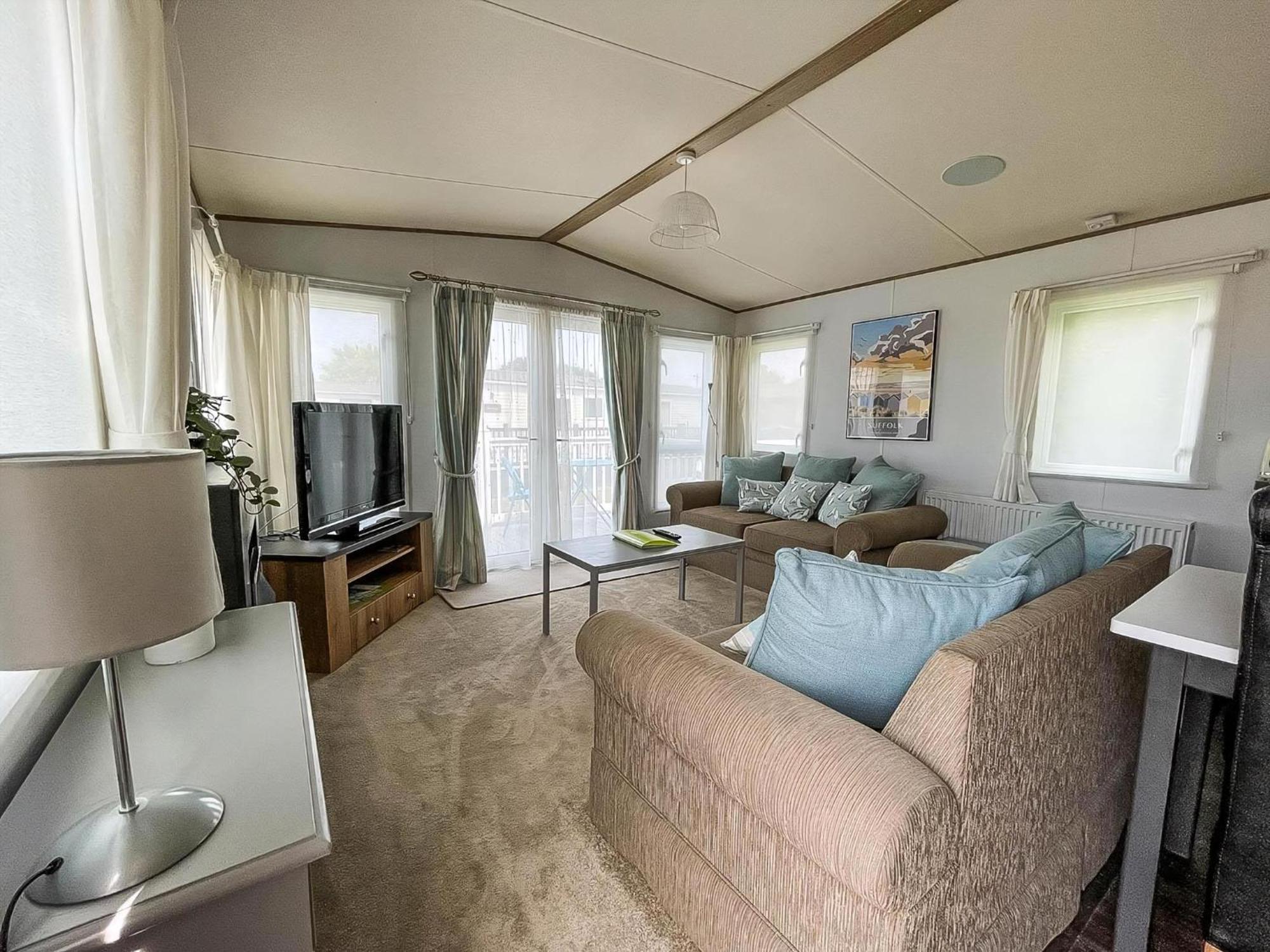 Beautiful Caravan With Decking At Carlton Meres Holiday Park, Suffolk Ref 60022M Saxmundham Zewnętrze zdjęcie