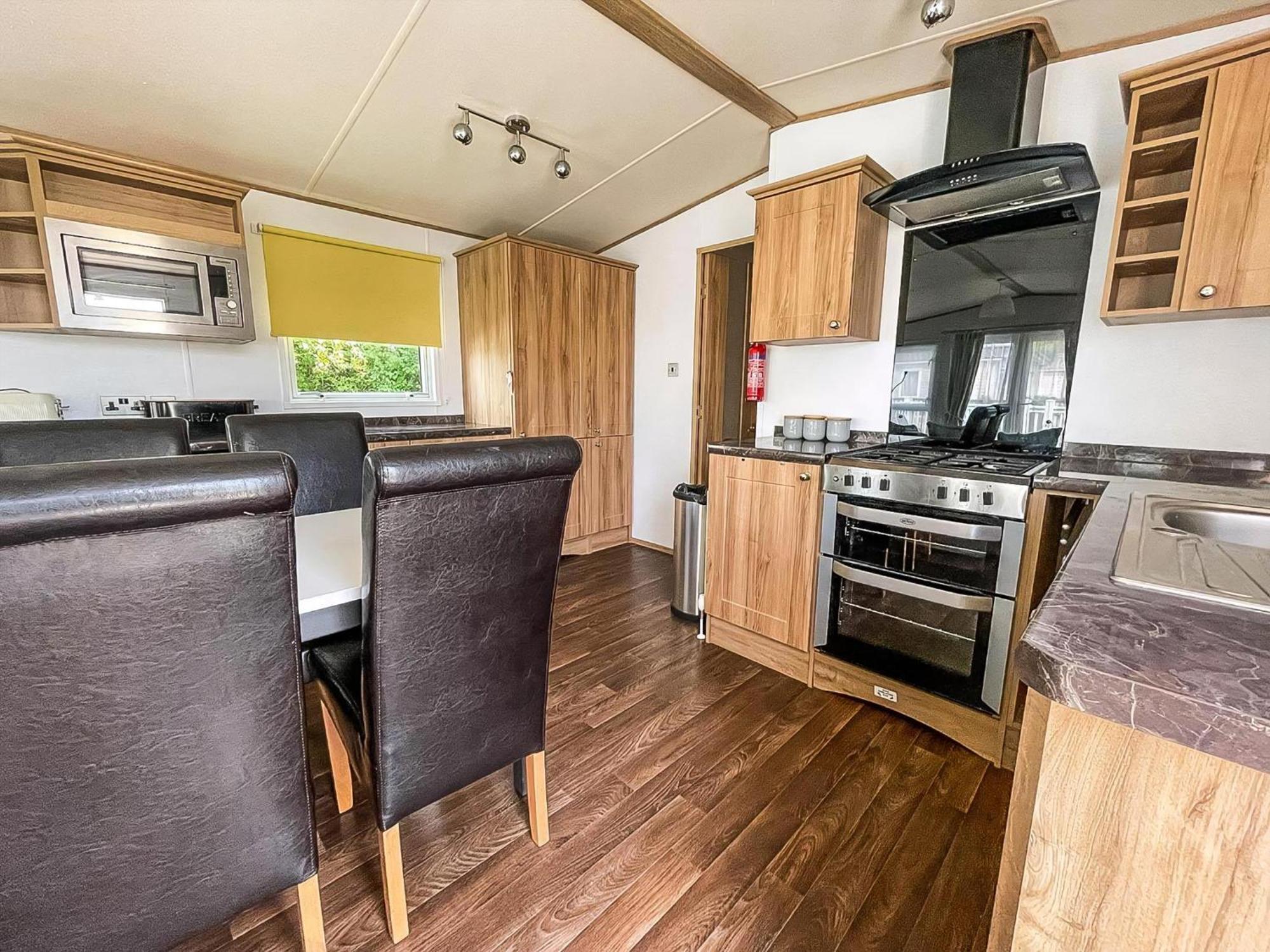 Beautiful Caravan With Decking At Carlton Meres Holiday Park, Suffolk Ref 60022M Saxmundham Zewnętrze zdjęcie